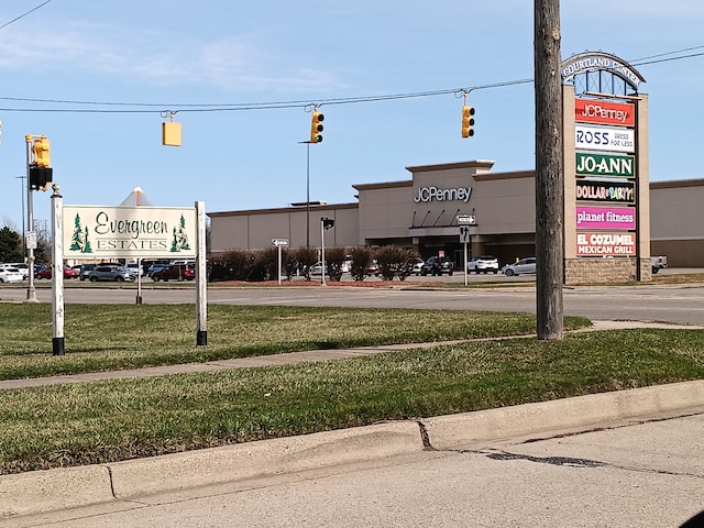 3508 Easthampton Dr, Flint, MI 48503 - view of exterior details