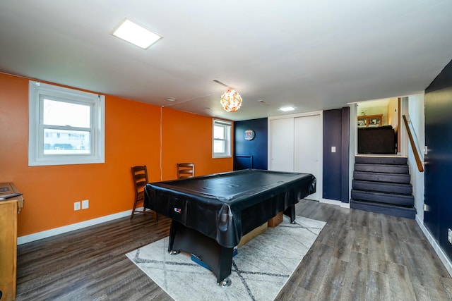 1373 Kingman Dr, Saint Joseph, MI 49085 - rec room with baseboards, billiards, and wood finished floors