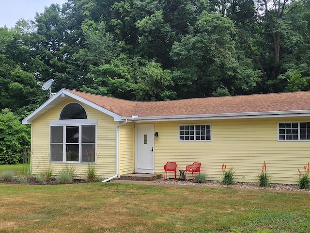 68538 8th Ave, South Haven, MI 49090 - photo 1