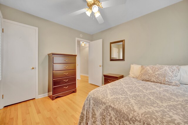 4423 Groveland Ave, Royal Oak, MI 48073 - bedroom featuring ceiling fan, light wood finished floors, and baseboards