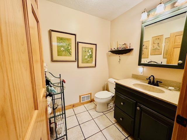 102 James Sq, Roscommon, MI 48653