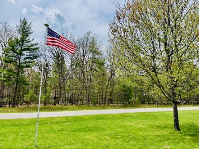 102 James Sq, Roscommon, MI 48653