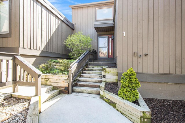 1 Northwick Ct, Ann Arbor, MI 48105 - view of exterior entry