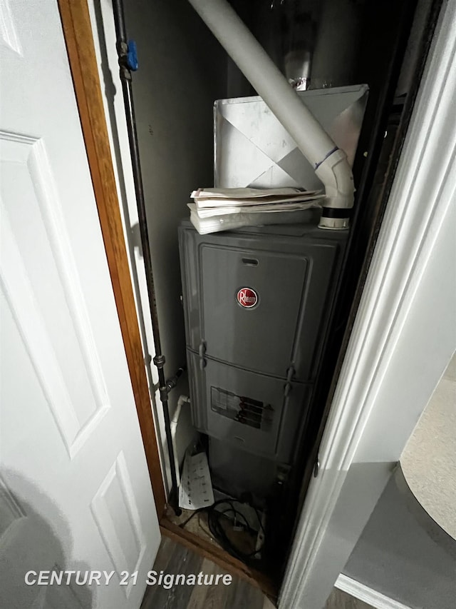 5024 Kencliff Dr, Saginaw, MI 48638 - utility room with heating unit
