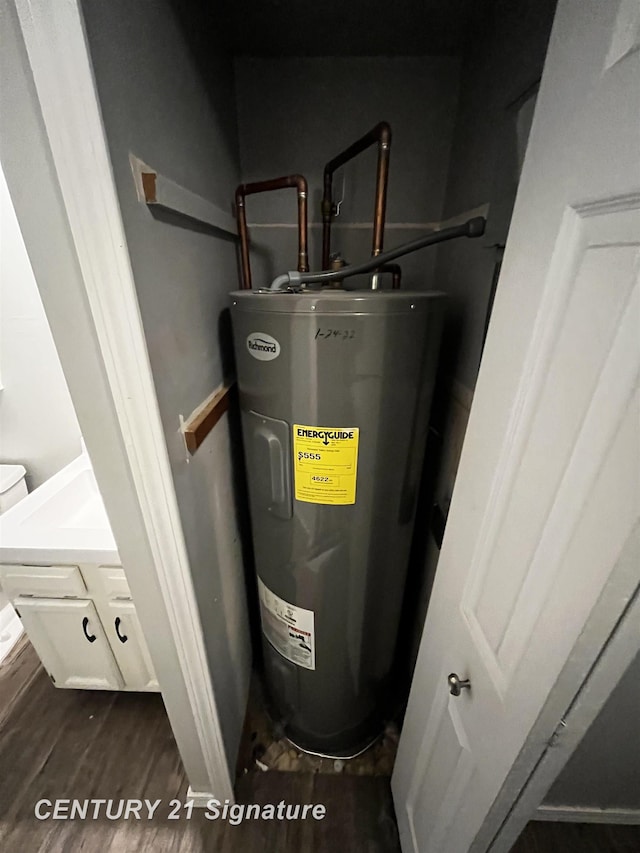 5024 Kencliff Dr, Saginaw, MI 48638 - utilities featuring electric water heater