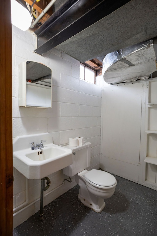 15655 Ego Ave, Eastpointe, MI 48021 - bathroom featuring a sink and toilet