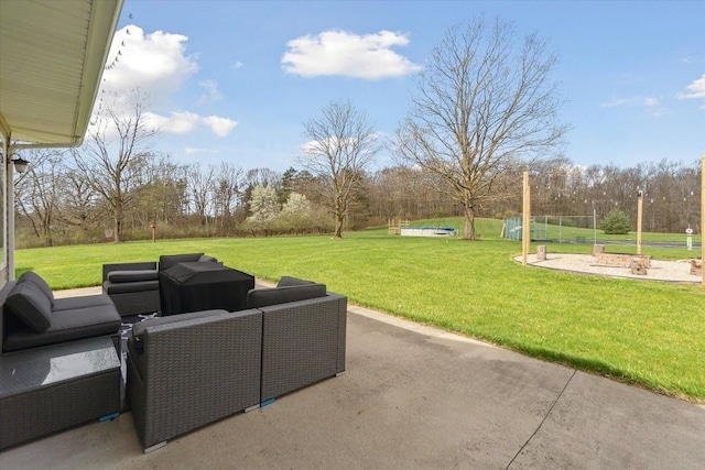 view of patio featuring an outdoor hangout area