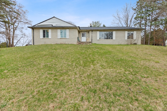 2975 Hadden Rd, Rochester, MI 48306 - single story home featuring brick siding and a front yard
