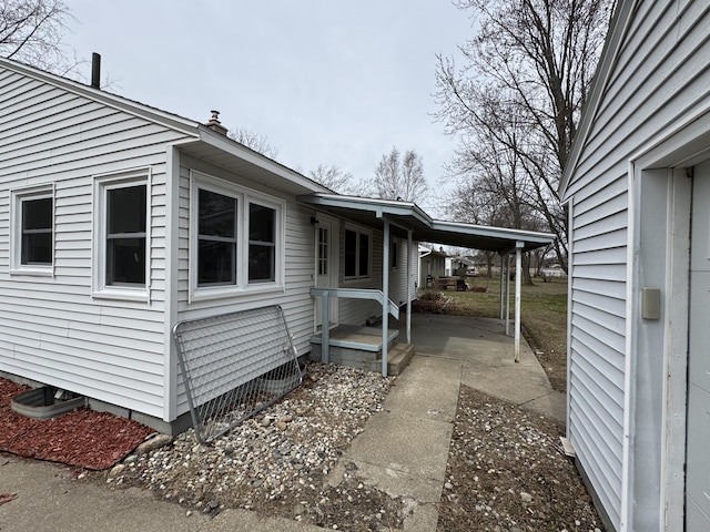 617 Cherry Ave, Big Rapids, MI 49307 - view of side of home