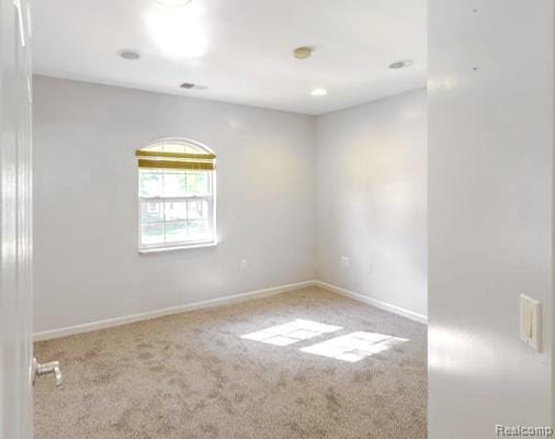 22105 Ridgeway St, Saint Clair Shores, MI 48080 - photo 20