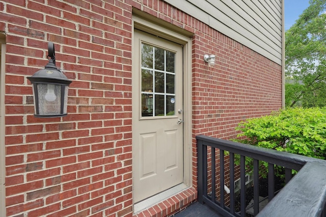 45055 Walnut Rdg, Northville, MI 48168 - entrance to property with brick siding