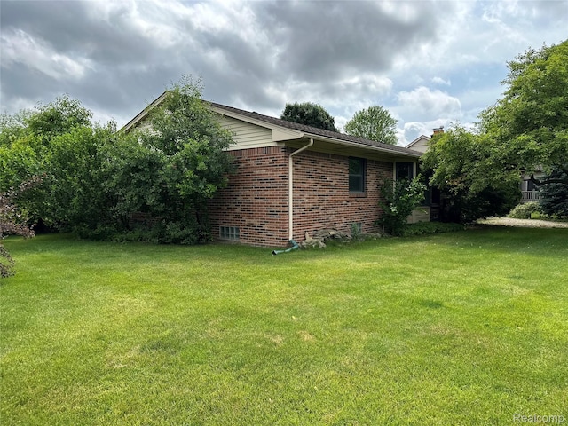 17018 White Haven Dr, Northville, MI 48168 - view of green lawn
