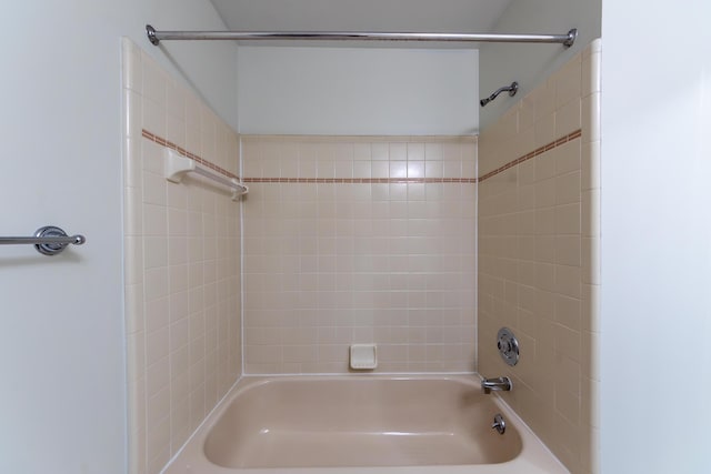 full bath featuring bathtub / shower combination