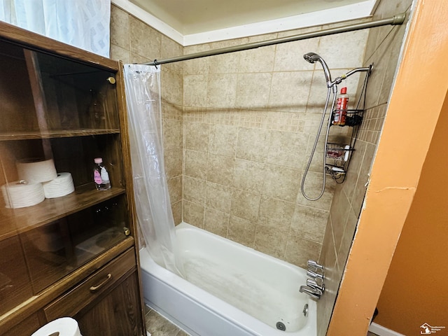 1073-1075 Morrell St, Detroit, MI 48209 - full bath with shower / bathtub combination with curtain