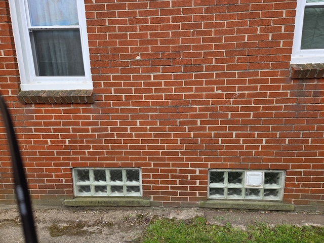 2046 Stieber St, Westland, MI 48186 - exterior details with brick siding