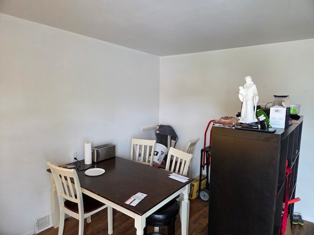 2046 Stieber St, Westland, MI 48186 - dining area featuring wood finished floors and visible vents