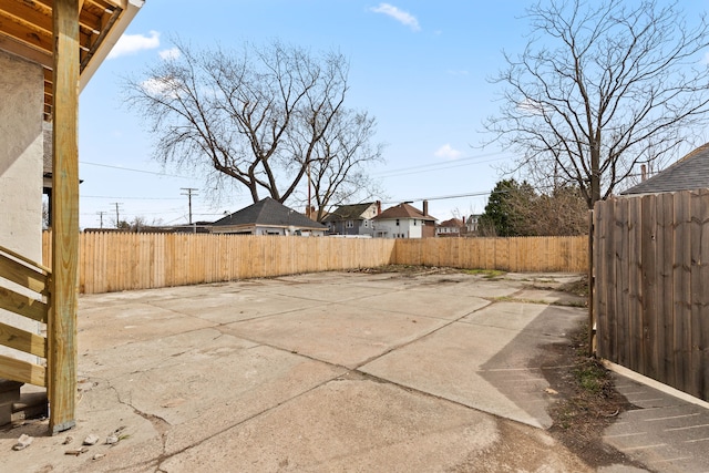 1651 Edison St, Detroit, MI 48206 - fenced backyard with a patio