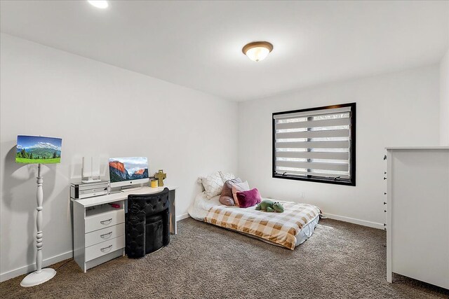 1194 Eagle Nest, Milford, MI 48381 - bedroom featuring carpet flooring and baseboards