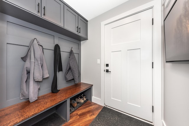 10485 Hadley Rd, Gregory, MI 48137 - view of mudroom