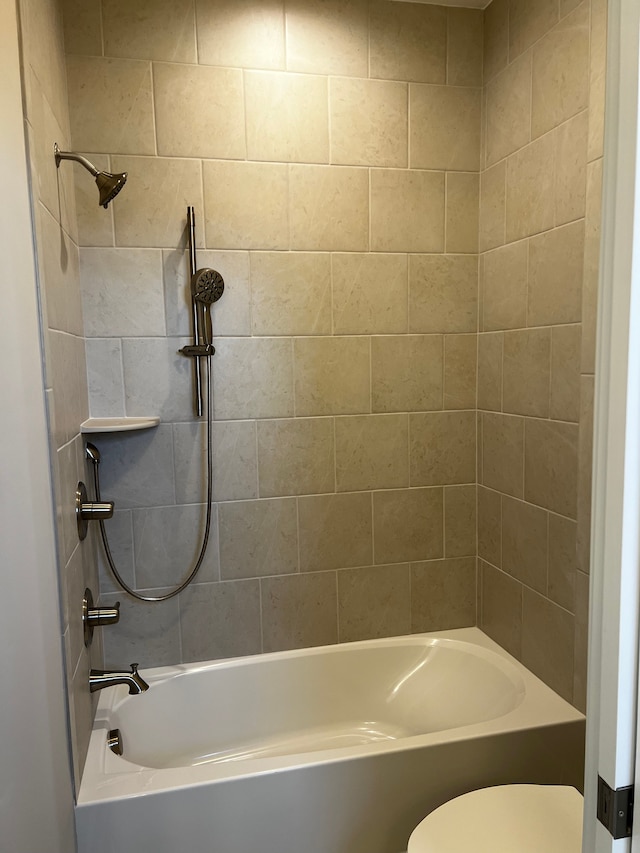 60671 Town Square St, New Hudson, MI 48165 - bathroom with toilet and bathing tub / shower combination