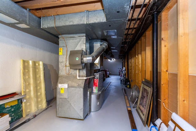 46498 Houghton Dr, Shelby, MI 48315 - utility room featuring heating unit