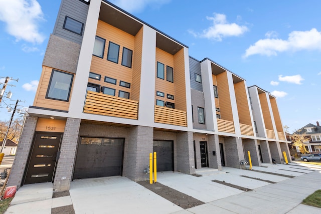 1713 Pallister Unit 27, Detroit, MI 48206 - photo 1