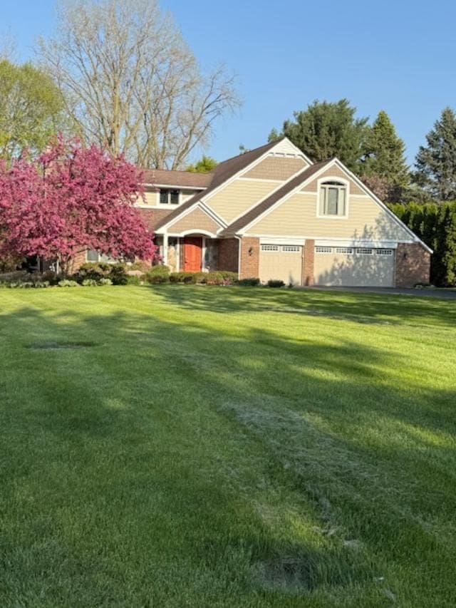 5280 Inverrary Ln, Commerce Twp, MI 48382 - view of green lawn