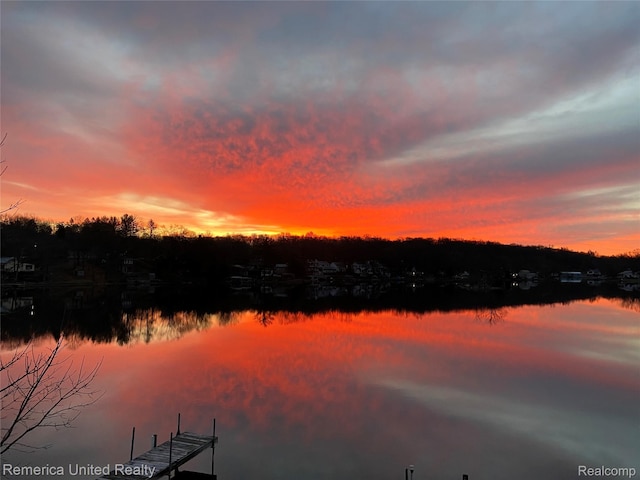 11449 Sunset Blvd, Pinckney, MI 48169 - water view
