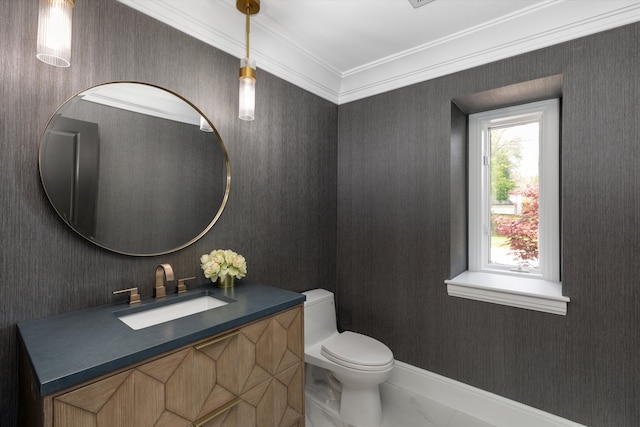245 Chestnut Cir, Bloomfield Hills, MI 48304 - bathroom with marble look tiles, toilet, crown molding, and vanity