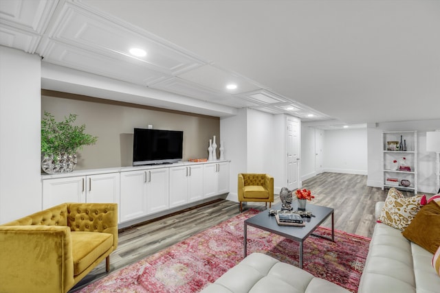 245 Chestnut Cir, Bloomfield Hills, MI 48304 - living area featuring recessed lighting, light wood-type flooring, and baseboards