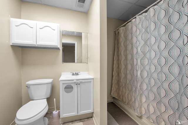 12800 Matthews St, Carleton, MI 48117 - bathroom with toilet, a shower with curtain, vanity, and baseboards