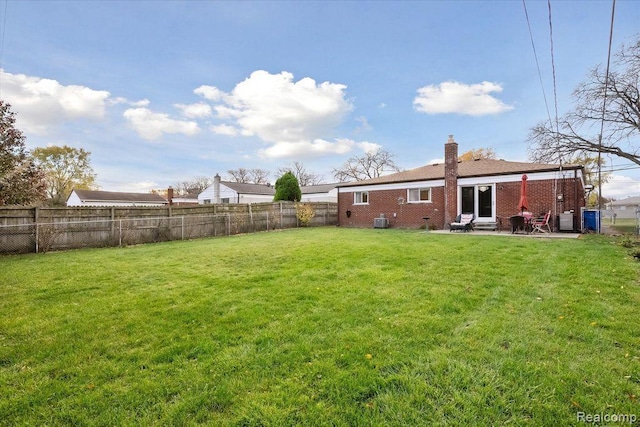 27908 Ryan Rd, Warren, MI 48092 - fenced backyard with a patio