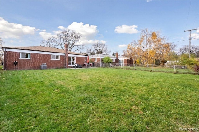27908 Ryan Rd, Warren, MI 48092 - view of yard featuring a patio area