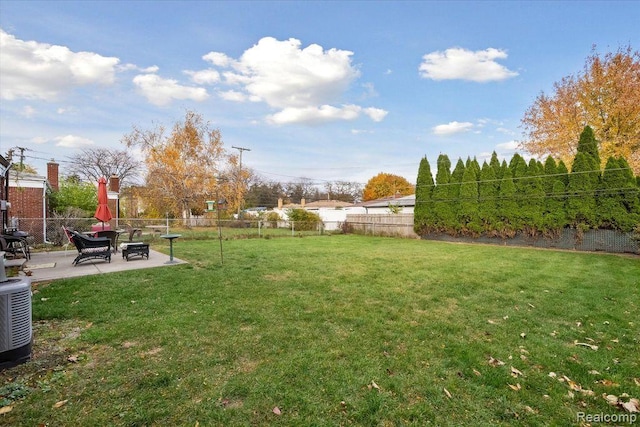 27908 Ryan Rd, Warren, MI 48092 - view of yard featuring a patio area