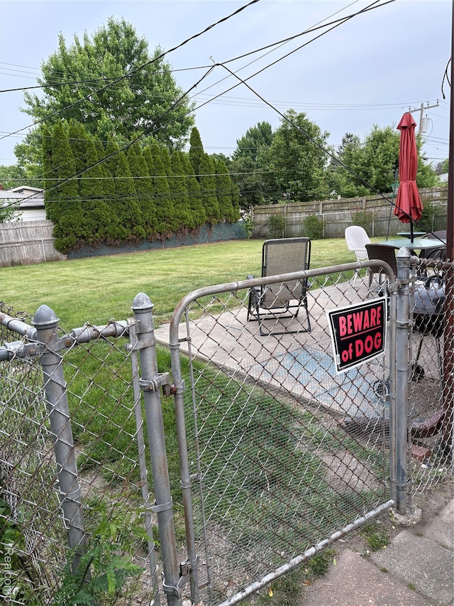 27908 Ryan Rd, Warren, MI 48092 - fenced yard with a gate