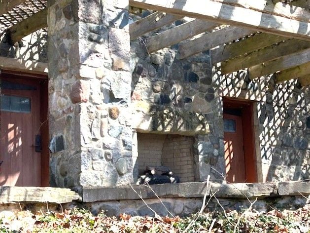 7000 Hillside Dr, Clarkston, MI 48346