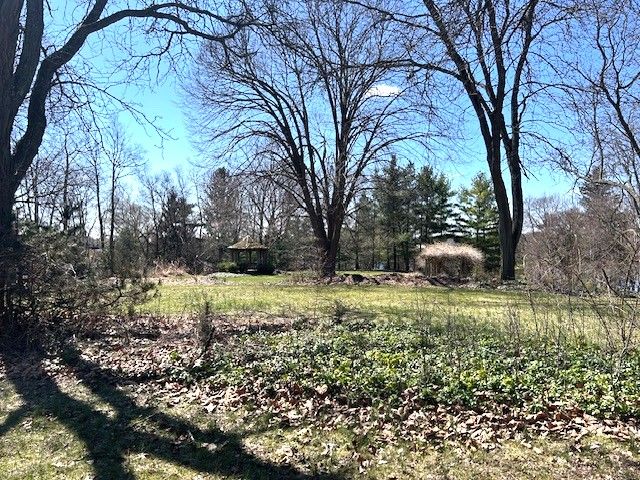 7000 Hillside Dr, Clarkston, MI 48346