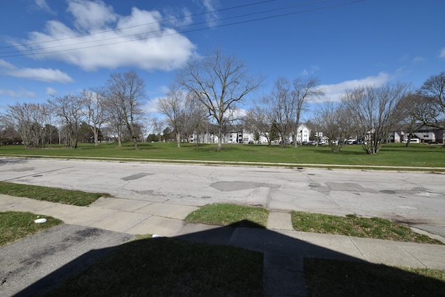 722 E 6th St, Flint, MI 48503 - exterior space featuring a residential view