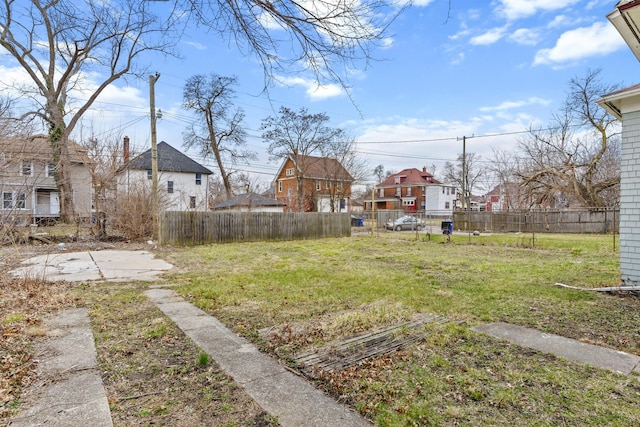 250 Alger St, Detroit, MI 48202 - view of yard featuring fence
