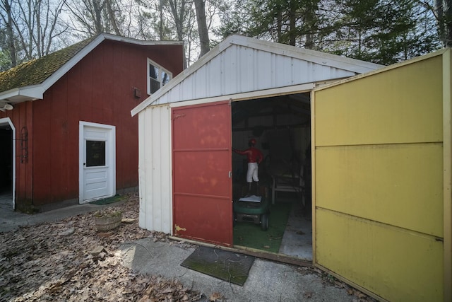 view of outbuilding featuring an outbuilding