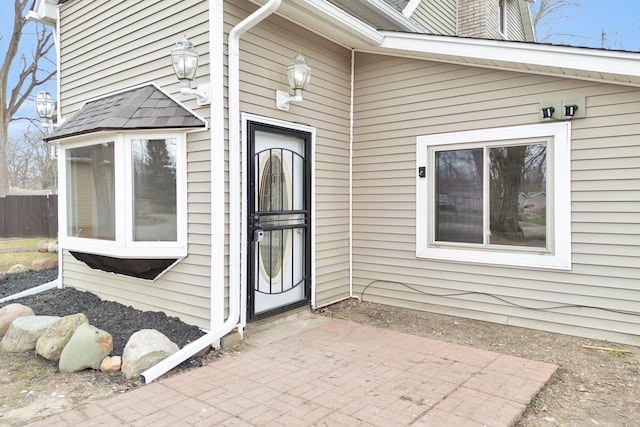 3628 Ford Ave, Jackson, MI 49203 - property entrance with fence and a patio area