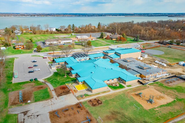 7837 Oak River Dr, Grosse Ile, MI 48138 - bird's eye view with a water view