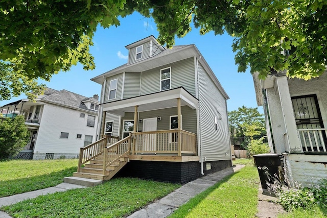 592 Leicester, Detroit, MI 48202 - american foursquare style home featuring covered porch and a front lawn
