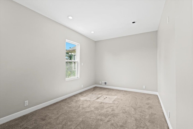 592 Leicester, Detroit, MI 48202 - carpeted spare room with baseboards and recessed lighting