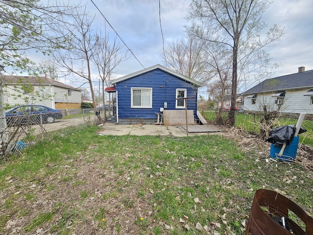 494 Polk Ave, River Rouge, MI 48218 - rear view of property featuring fence