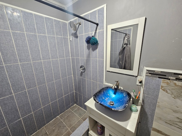 494 Polk Ave, River Rouge, MI 48218 - bathroom featuring a sink and a tile shower