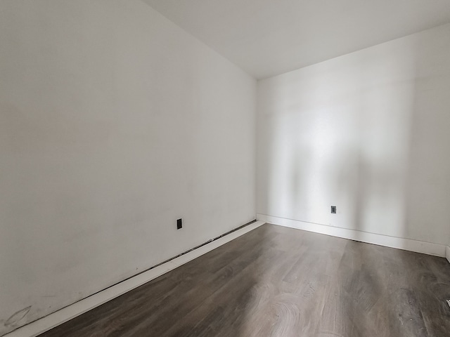 11765 Glenfield St, Detroit, MI 48213 - unfurnished room with wood finished floors and baseboards