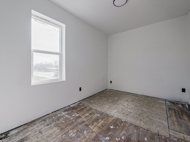 11765 Glenfield St, Detroit, MI 48213 - unfurnished room featuring wood finished floors
