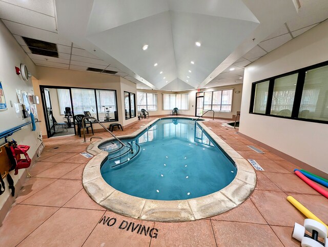21304 Juniper Ct Unit 69, Farmington Hills, MI 48336 - view of indoor community pool