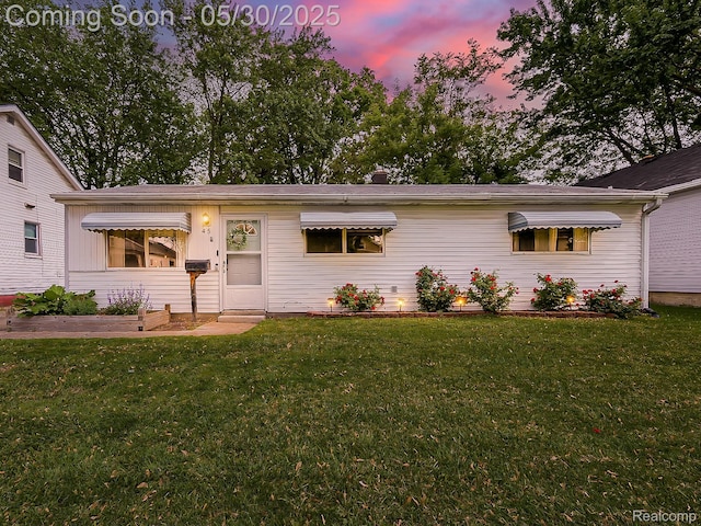45 E George Ave, Hazel Park, MI 48030 - ranch-style home featuring a front yard